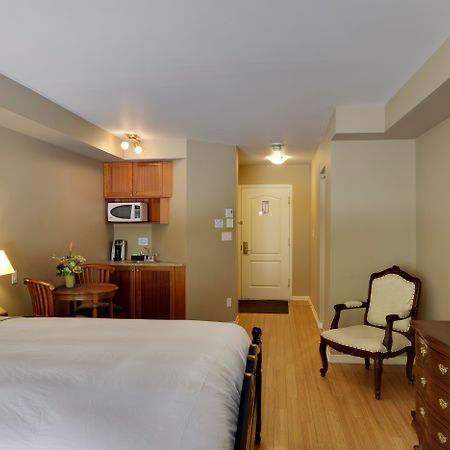 Hotel St-Sauveur サン・ソヴェ－ル・デ・モン エクステリア 写真