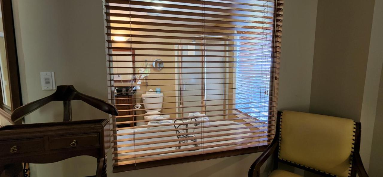 Hotel St-Sauveur サン・ソヴェ－ル・デ・モン エクステリア 写真