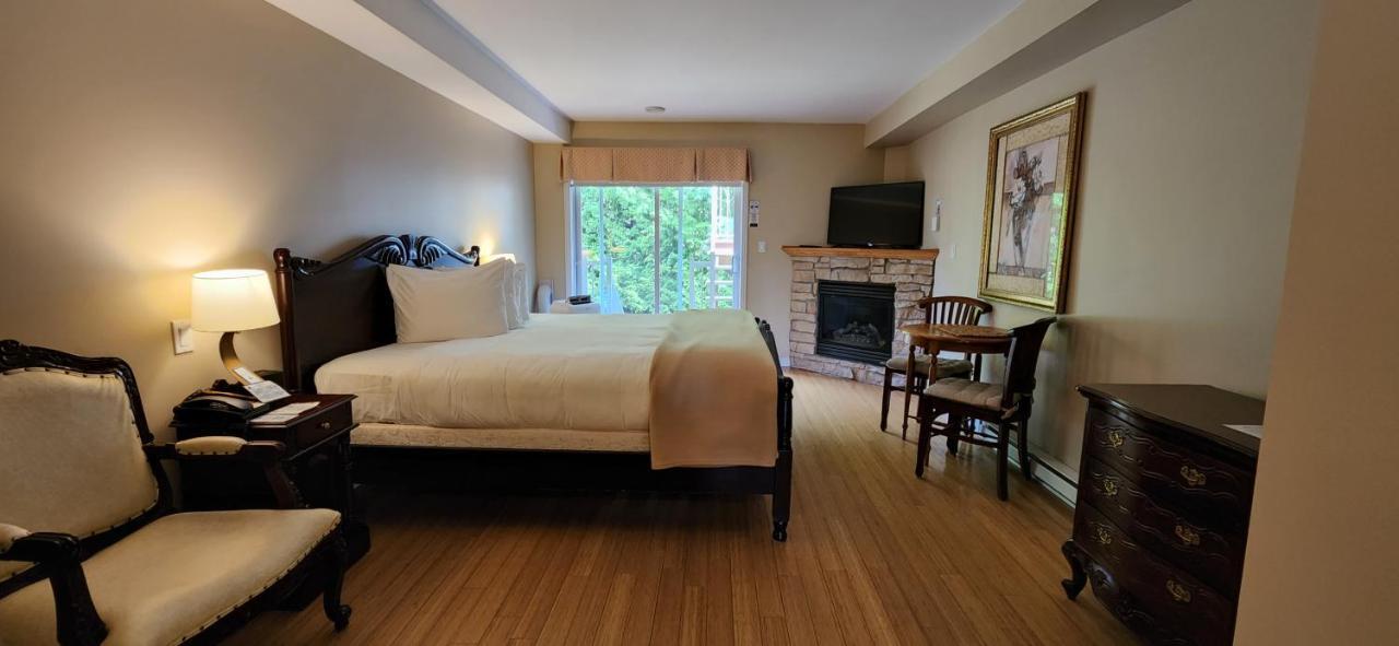 Hotel St-Sauveur サン・ソヴェ－ル・デ・モン エクステリア 写真